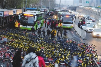 北京交通委：共享单车应与普通车停放要求一致